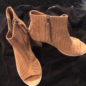 TOMS Majorca booties